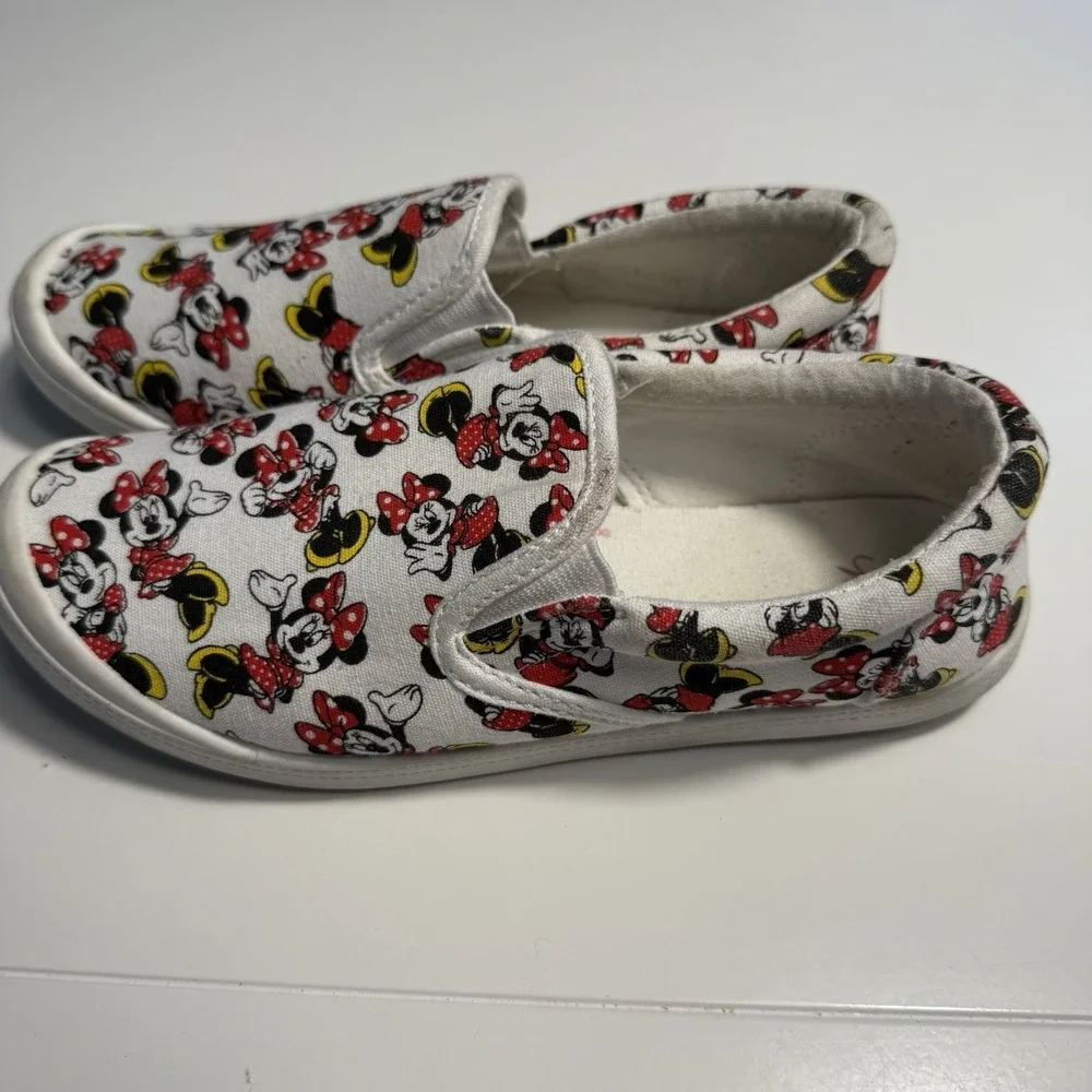 Disney Minnie Mouse Slip-On Canvas Loafers Sneakers, Women's Size 6